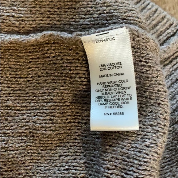 Sweater - Picture 4 of 4